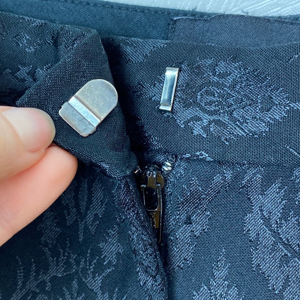 EUC Limited Brocade Gorgeous Black Drew Fit Slacks - Perfect for Xmas holidays! - Picture 4 of 9